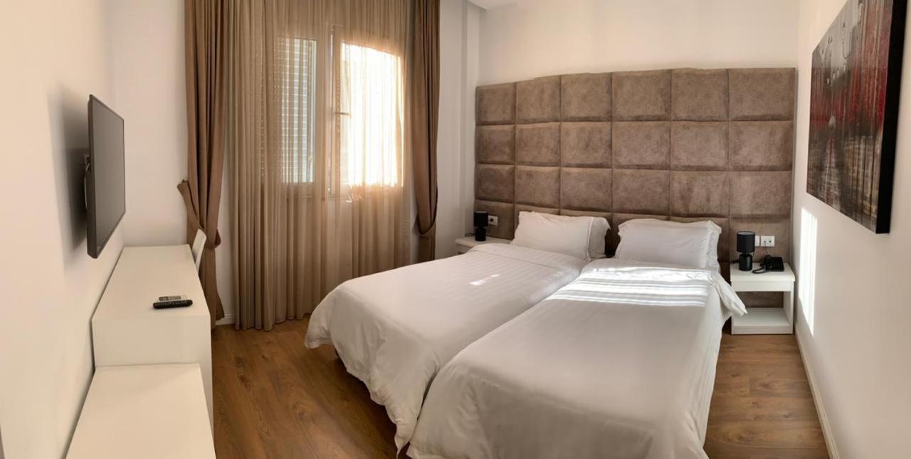 Ramel Hotel Tirana Exterior photo